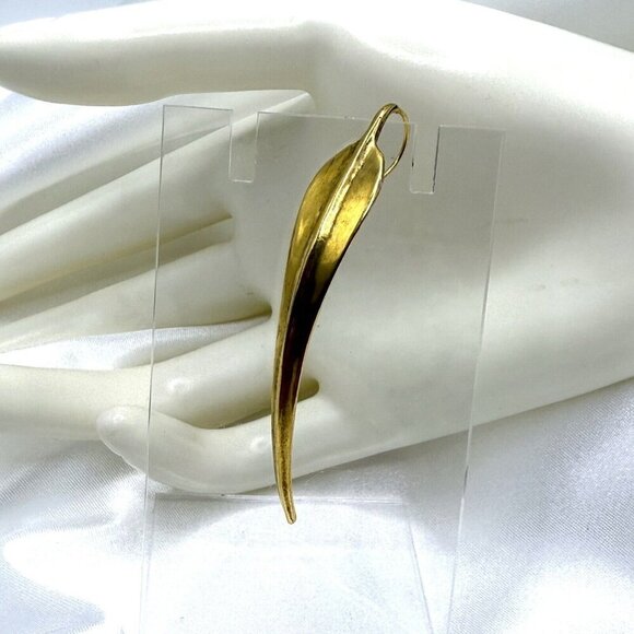 Vintage Metropolitan Museum of Art SINGLE Gold Tone Leaf Threader Earring - Picture 1 of 7